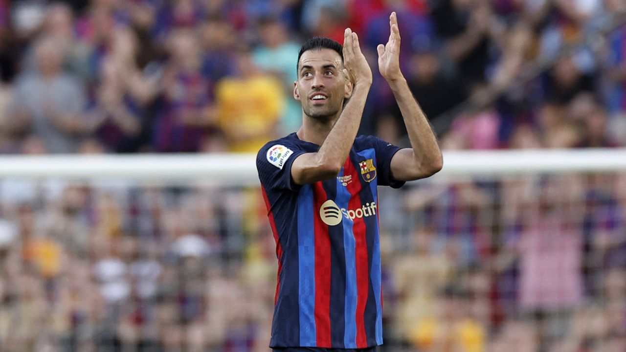 Barcelona Despide A Sus Leyendas Sergio Busquets Y Jordi Alba Con