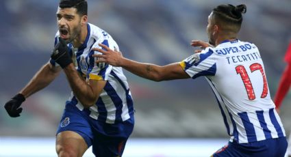 'Tecatito' aporta asistencia para empate del Porto en el Clásico ante Benfica