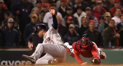 Los Astros se desquitan de los Red Sox con rally en la novena y empatan la serie
