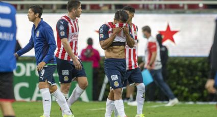 Chivas pierde la cabeza, jugó con nueve y entregó el clásico tapatío a un Atlas mezquino