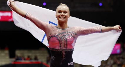 La rusa Melnikova desplaza a Simone Biles del trono del mundial de gimnasia y termina con 10 años de dominio de EU