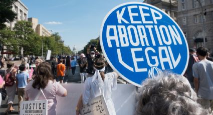 Corte Suprema revisará en noviembre la ley que restringe el aborto en Texas; determina no bloquearla de momento