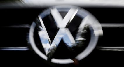 Volkswagen México extenderá paro en producción de Jetta por escasez semiconductores, dice el sindicato