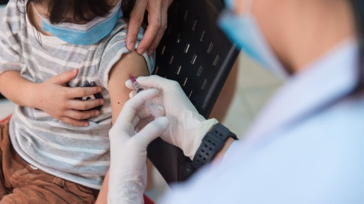 Doble dosis de las vacunas Pfizer y BioNTech protegen a menores de cinco a 11 años de enfermedad grave