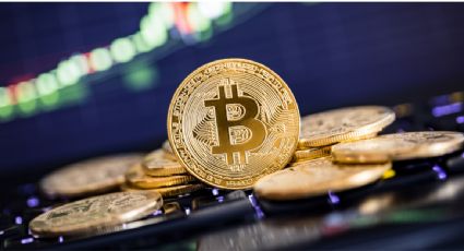 Bitcoin alcanza un nuevo máximo histórico al acercarse a los 52 mil 900 dólares