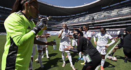 Mónica Vergara, entrenadora del Tri Femenil, aplaude la “valentía” de las mujeres en la lucha por la igualdad en el deporte y todos los ámbitos