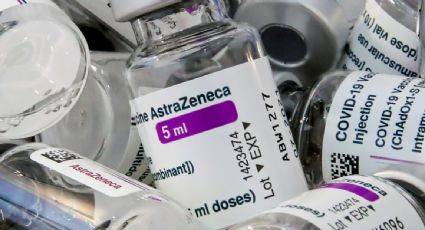 Sí hay vínculo entre vacuna de AstraZeneca y casos de coágulos en la sangre: Unión Europea