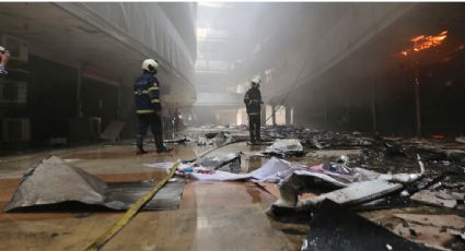 Al menos 10 muertos deja incendio en hospital de la India que atiende a pacientes Covid