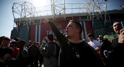 Fans del United mantienen la mecha encendida con otra protesta contra la Superliga