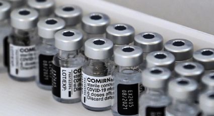 Una dosis de la vacuna de Pfizer no bastaría para proteger contra variantes del coronavirus, señala estudio del Imperial College