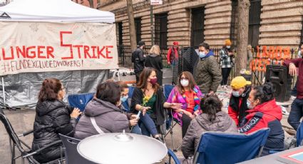 Migrantes en huelga de hambre en Nueva York exigen apoyo económico a Andrew Cuomo