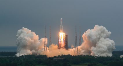 Cohete chino se desintegra al cruzar la atmósfera; restos caen en el océano Índico