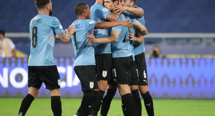 Cavani catapulta a Uruguay al segundo lugar del Grupo; van con Colombia en Cuartos