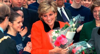 Los príncipes Guillermo y Harry develan estatua de Lady Diana en el Palacio de Kensington