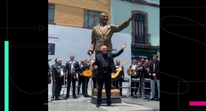 Develan estatua del presidente de la Sociedad de Autores y Compositores de México, Martín Urieta, en Garibaldi