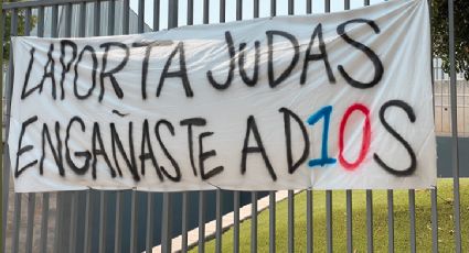 Aficionados del Barcelona señalan al culpable por la marcha de Messi: “Laporta Judas, engañaste a D10s”