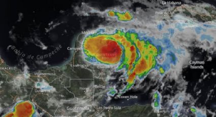 Huracán "Grace" toca tierra en la península de Yucatán