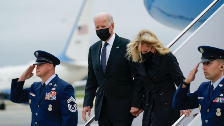 Biden rinde homenaje a 13 soldados muertos en el atentado en aeropuerto de Kabul