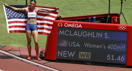 Sydney McLaughlin vuela en la pista, gana el oro en los 400 metros vallas con récord mundial