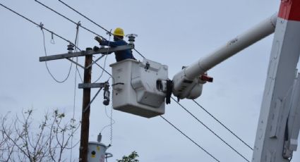 CFE restablece el suministro eléctrico al 76% de los usuarios afectados por el huracán "Olaf"