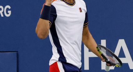 Carlos Alcaraz, el español que se está 'disfrazando de Nadal', mantiene vivo el sueño en el US Open
