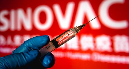 Estudio de Yale muestra que vacuna contra Covid de Sinovac con refuerzo de Pfizer es menos eficaz contra Ómicron