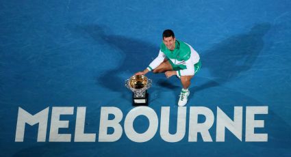 Djokovic llega a Australia, pero es retenido en la frontera por un 'error' en su visa