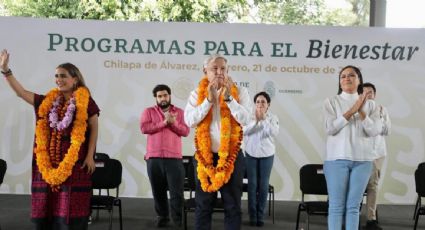 Alumnos de Universidad del Bienestar en Tixtla protestan durante evento de AMLO en Guerrero para exigir nueva sede