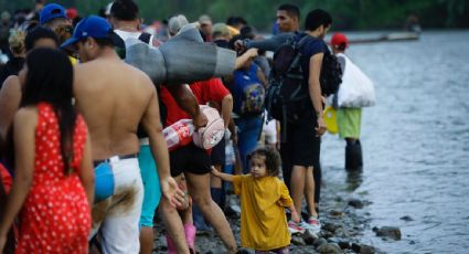 Detenciones de migrantes en la frontera con México alcanzan una cifra récord en septiembre, reportó el gobierno de EU