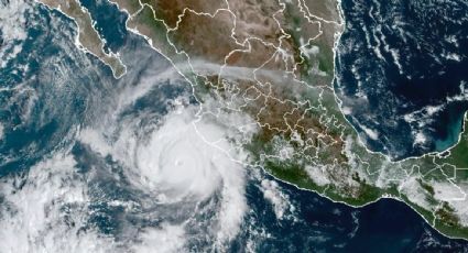 "Roslyn" se intensifica a huracán categoría 4 frente a costas de Jalisco y Nayarit