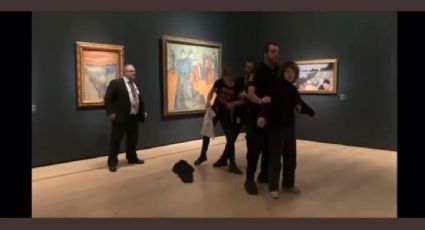 Se salva "El grito" de Munch: detienen a tres activistas que buscaban pegarse al cuadro en Oslo