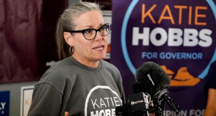 La demócrata Katie Hobbs mantiene la delantera en el conteo de votos por la gubernatura de Arizona