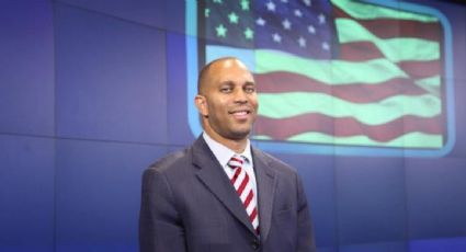 Hakeem Jeffries anuncia su intención de convertirse en el líder demócrata en la Cámara de Representantes