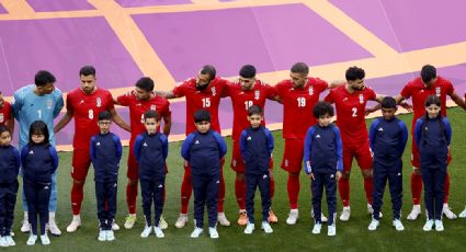 La selección de Irán protesta por la violencia que ejerce su gobierno y no canta el himno en su debut mundialista