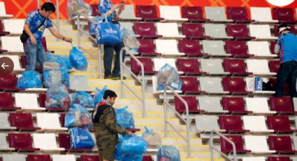 Japón luce en la cancha y en las gradas: aficionados ponen el ejemplo y recogen la basura de las tribunas