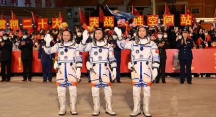 China envía a tres astronautas más a su estación espacial para que reemplacen a la tripulación en órbita