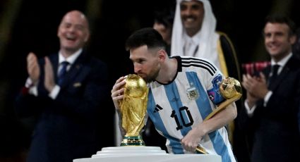 Messi se sienta en la mesa de Maradona al conquistar el trofeo que corona una carrera de leyenda