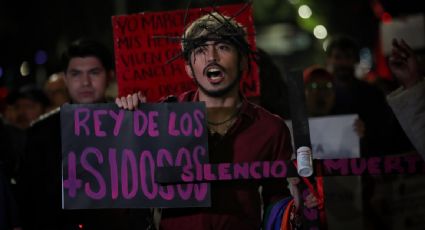 Marchan en CDMX para exigir al gobierno acabar con políticas serofóbicas y demandar mayor atención médica