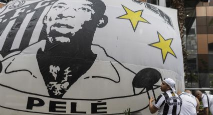 Santos de Brasil usará una corona en su uniforme en 2023 como homenaje a Pelé