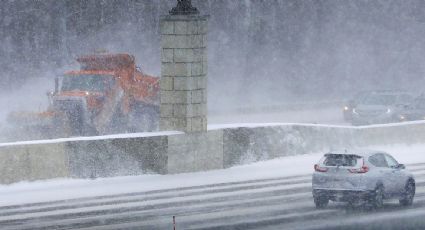 Reabren en Nueva York las principales autopistas en las zonas más afectadas por la tormenta invernal "Elliot"