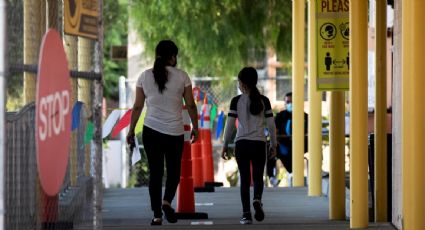 Estudiantes latinos de primarias en EU son víctimas de segregación económica, muestra investigación