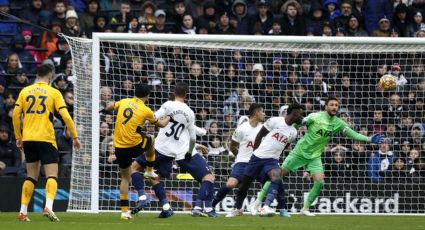 Raúl Jiménez marca un golazo en la victoria del Wolverhampton sobre el Tottenham