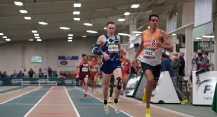 El mexicano Tonatiu López se impone a medallista olímpico y rompe el récord nacional de 800 metros bajo techo