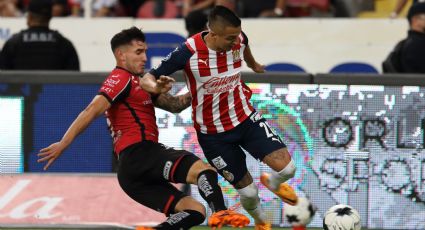 A Chivas se le escapa el triunfo en el último minuto en un clásico tapatío con goles, drama, polémica y expulsiones