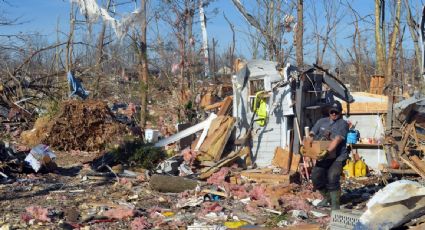 Suman dos muertos por tornados en el sur de EU; Louisiana envía a la Guardia Nacional a la zona de desastre