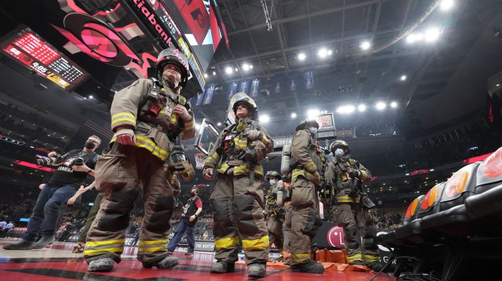 Incendio dentro de la Arena de Toronto obliga a suspender el partido entre Pacers y Raptors