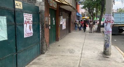 Votantes que están de vacaciones o de paso en la CDMX acuden a las casillas especiales de la consulta de revocación