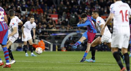 Pedri ‘frota la lámpara’, marca un golazo y el Barcelona le arrebata el subliderato al Sevilla