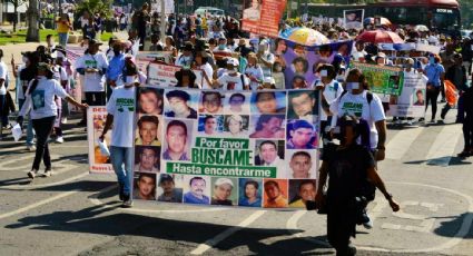 Marchan madres de desaparecidos desde el Monumento a la Madre en la CDMX