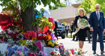 Joe y Jill Biden rinden homenaje a las víctimas de un ataque supremacista en un supermercado de Buffalo que dejó 10 muertos